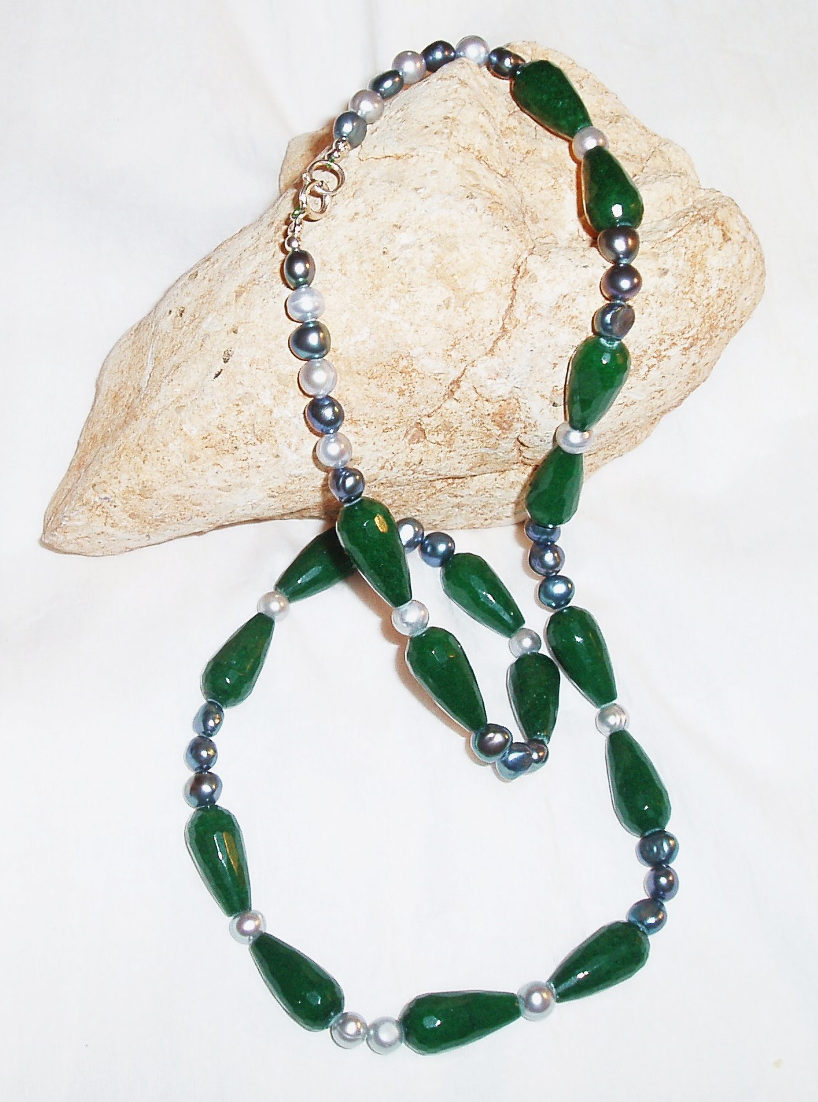 Pearl And Jade Necklace Handmade Jewelry on Luulla